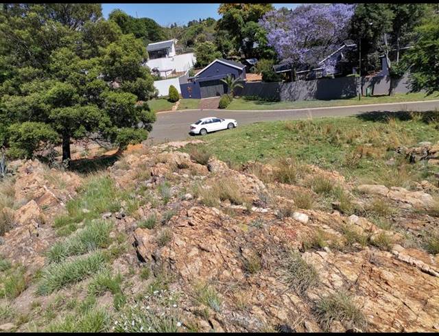 LAND FOR SALE IN NORTHCLIFF